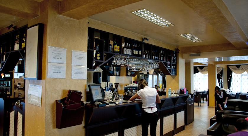 Complex Ramiro Hotell Suceava Exteriör bild